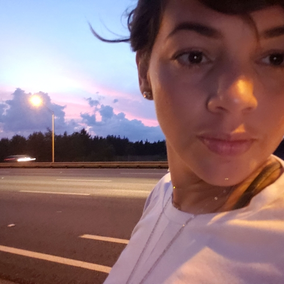 Meet your Posher! - Picture 13 of 14